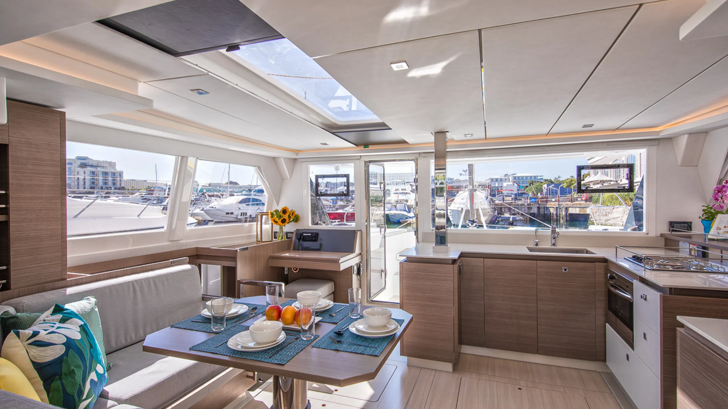 Leopard 42 Moorings 23 saloon